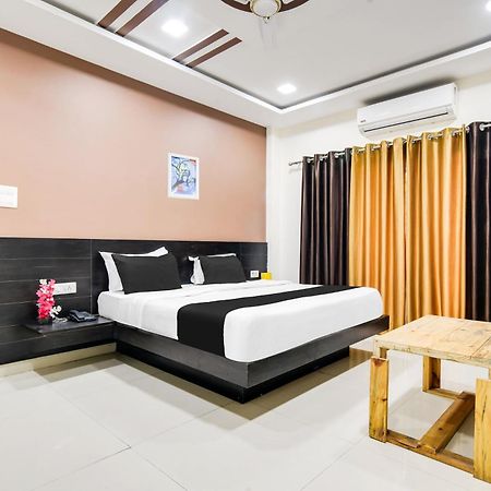 Super Collection O Indore Near Omax City 1 Kanadiya Ngoại thất bức ảnh