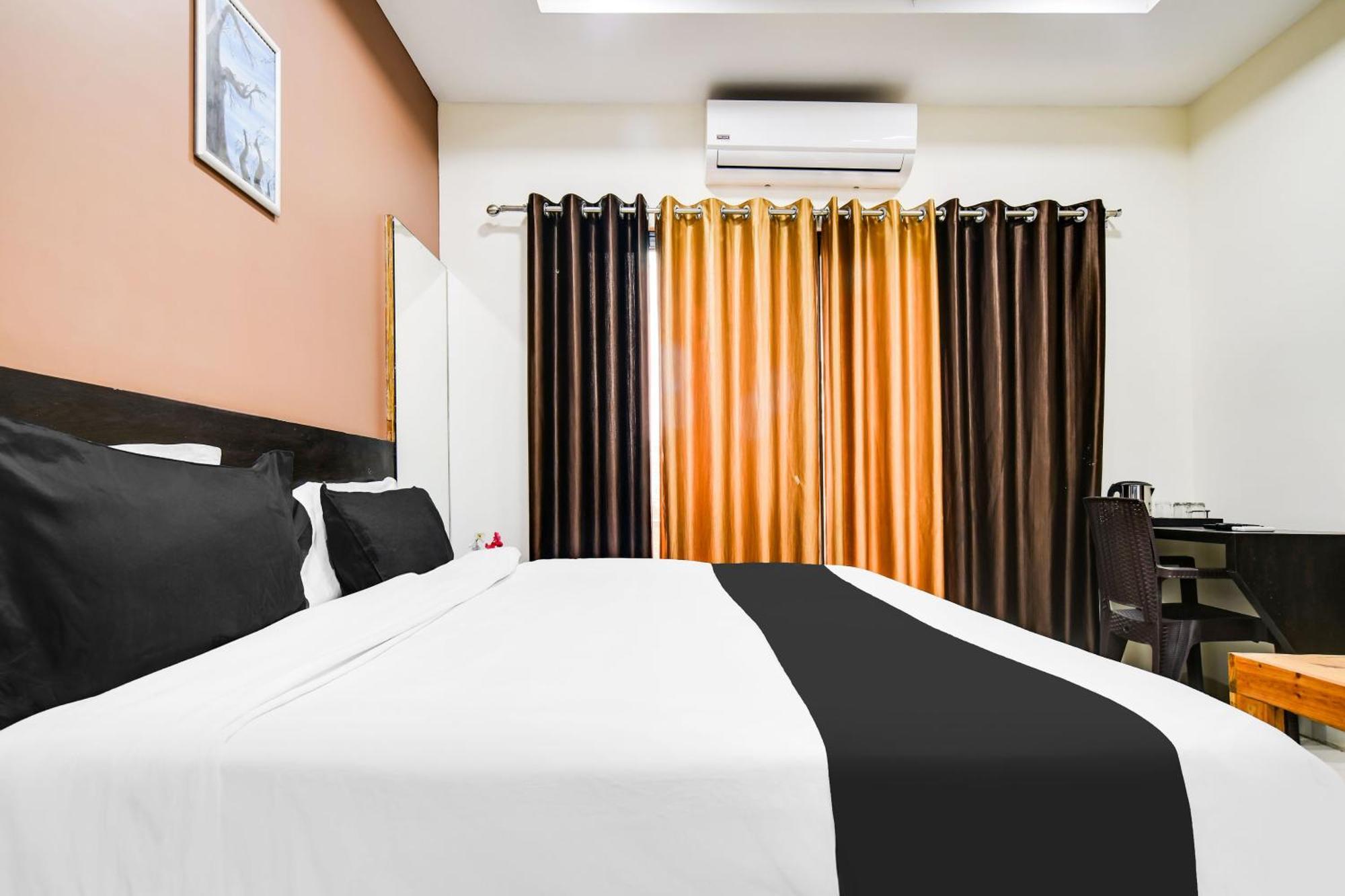 Super Collection O Indore Near Omax City 1 Kanadiya Ngoại thất bức ảnh