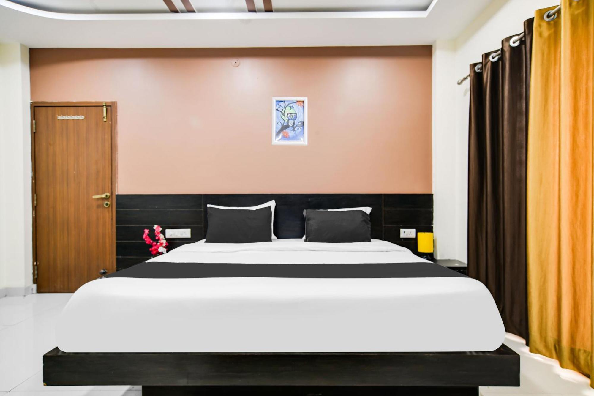 Super Collection O Indore Near Omax City 1 Kanadiya Ngoại thất bức ảnh
