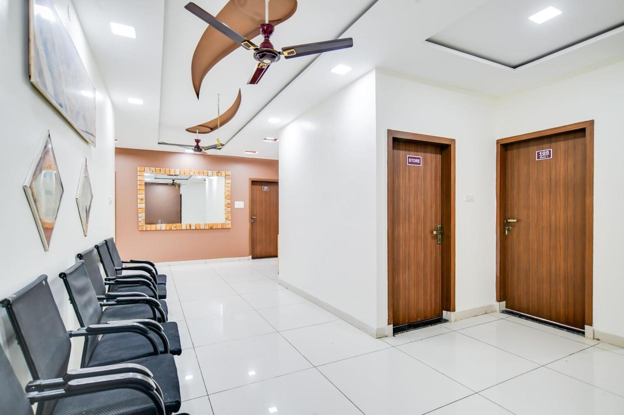 Super Collection O Indore Near Omax City 1 Kanadiya Ngoại thất bức ảnh